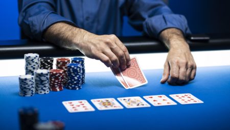 Sports Betting vs Online Poker – Which One to Go For?